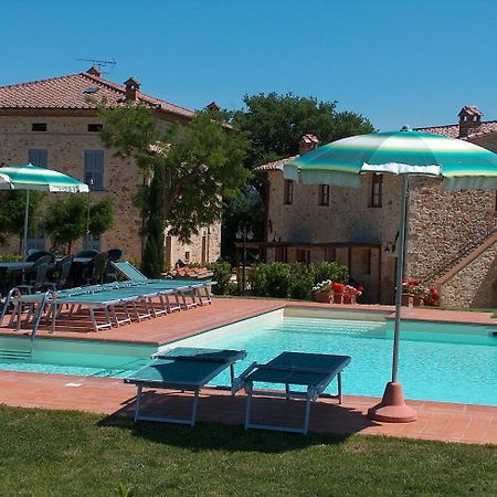 Penzion Borgo Il Villino Casole dʼElsa Exteriér fotografie